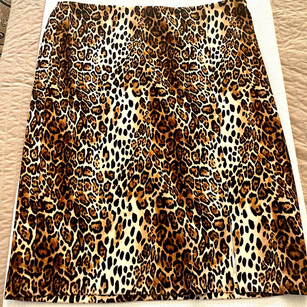White House Black Market leopard pencil skirt 14P